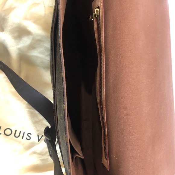 Louis Vuitton - Abesses Messenger Bag - Picture 13 of 16